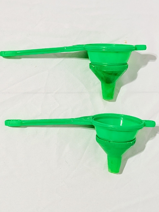 Other - Plastic Strainers with Funnel Attachments, Green
